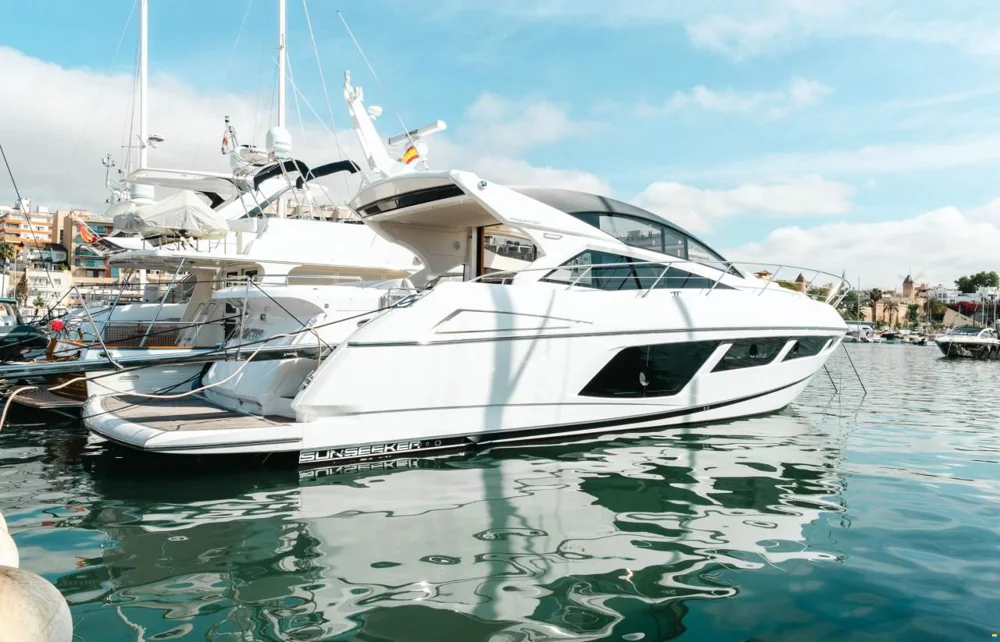 BoatPhoto.coverAlt