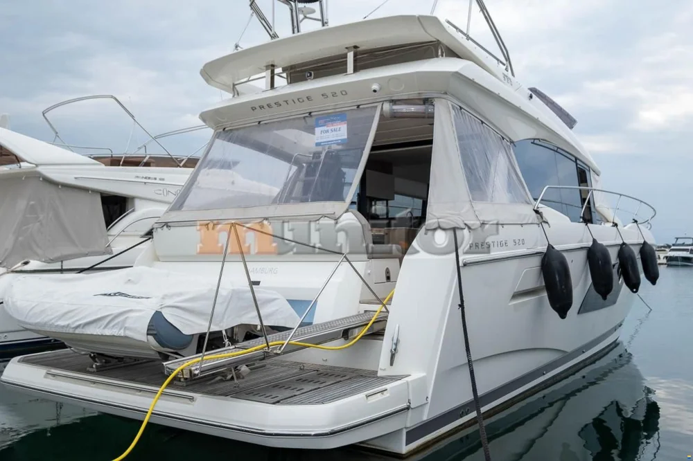 BoatPhoto.alt
