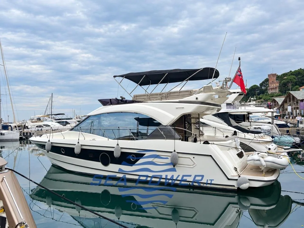 BoatPhoto.coverAlt