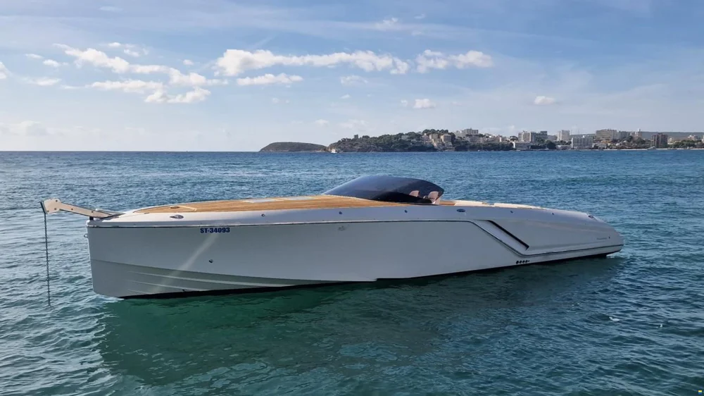 BoatPhoto.coverAlt