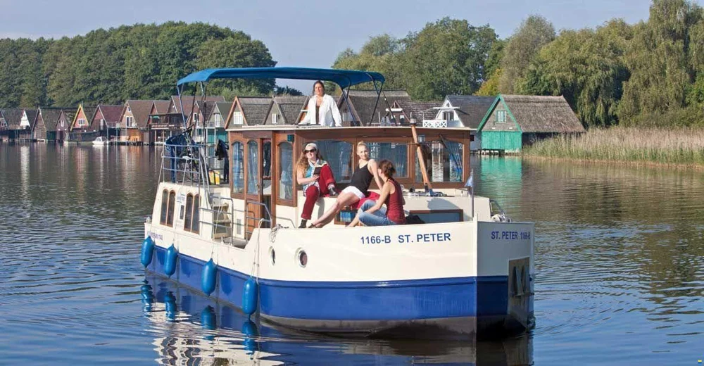 BoatPhoto.coverAlt