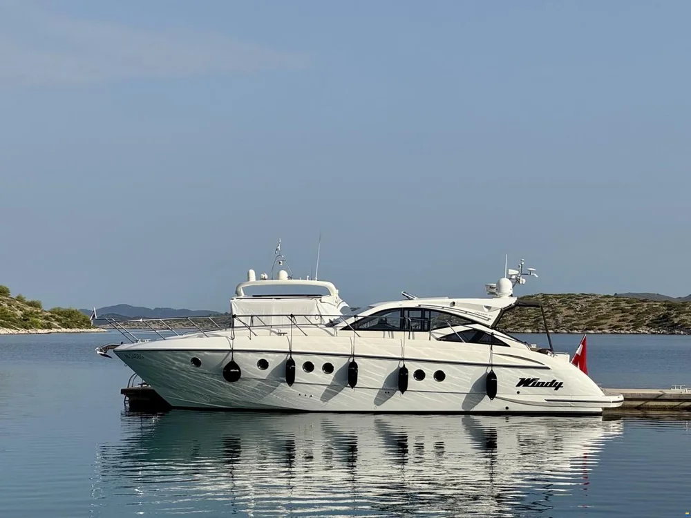BoatPhoto.coverAlt