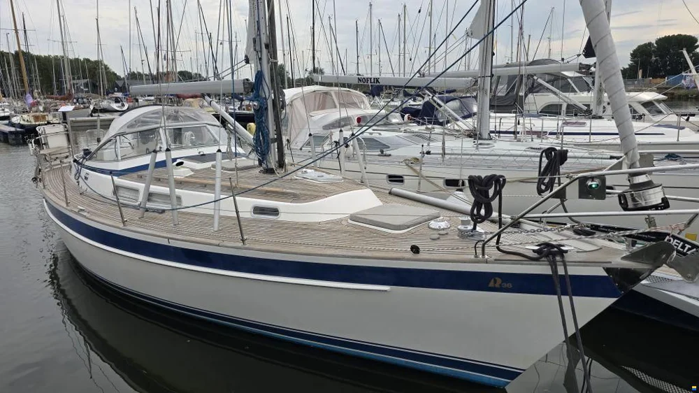 BoatPhoto.coverAlt