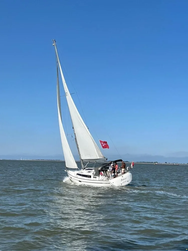 2015 Bavaria Yachtbau 37 for sale in The Netherlands, photo 5 of 5