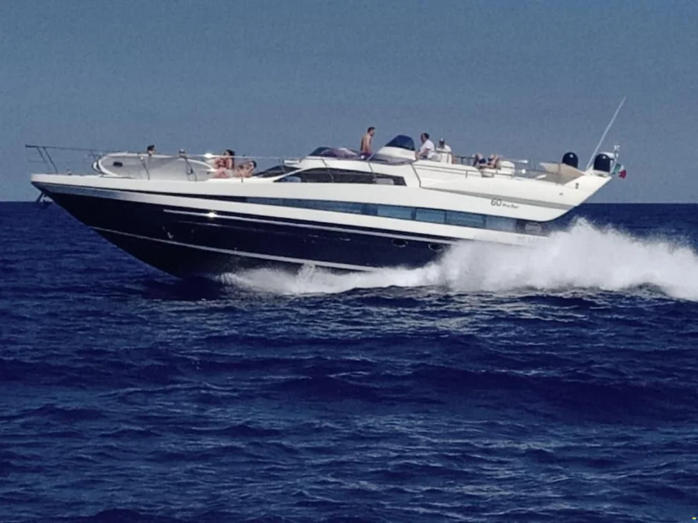 BoatPhoto.coverAlt