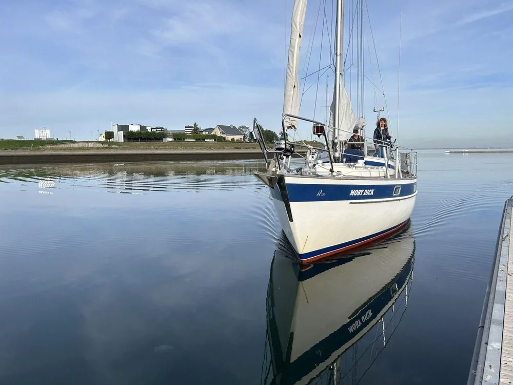 1988 Hallberg-Rassy 352 for sale in The Netherlands, photo 3 of 5
