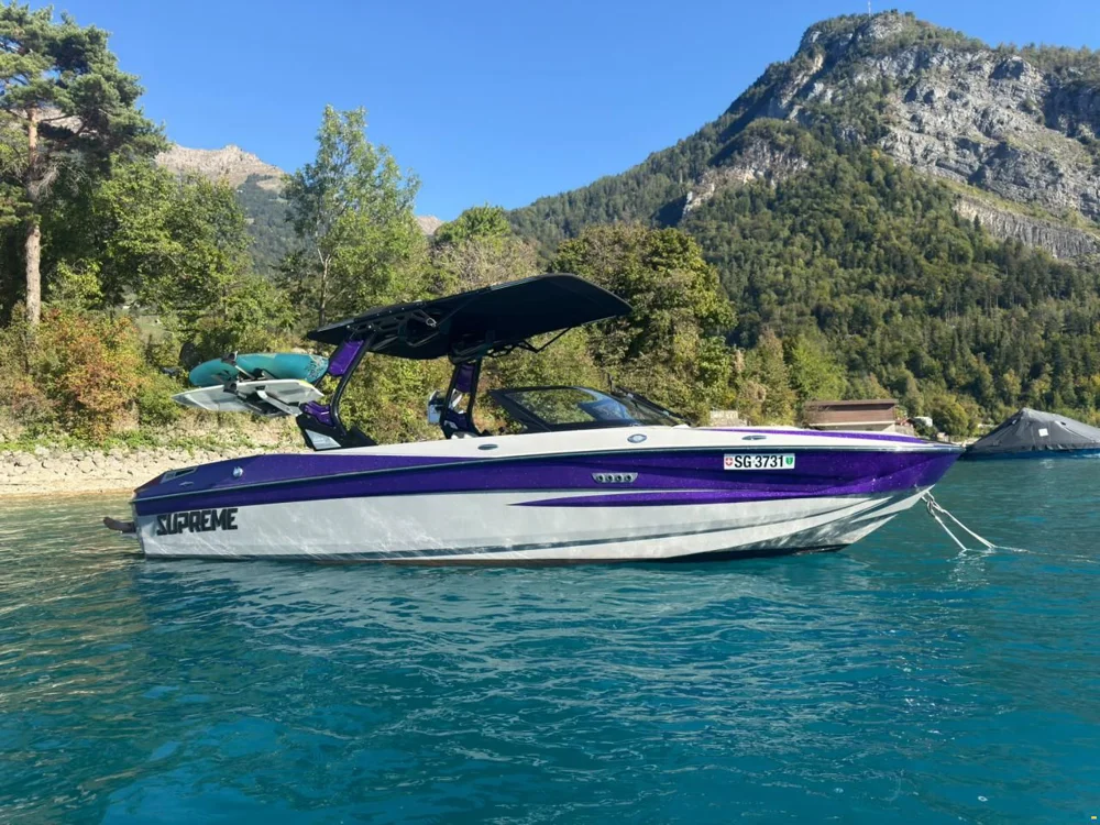 BoatPhoto.coverAlt
