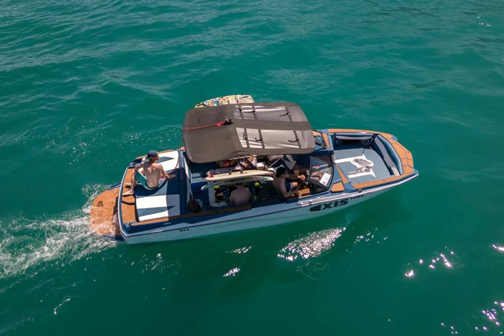 BoatPhoto.coverAlt