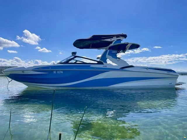 BoatPhoto.coverAlt