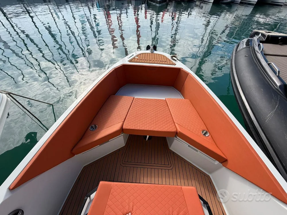 BoatPhoto.coverAlt