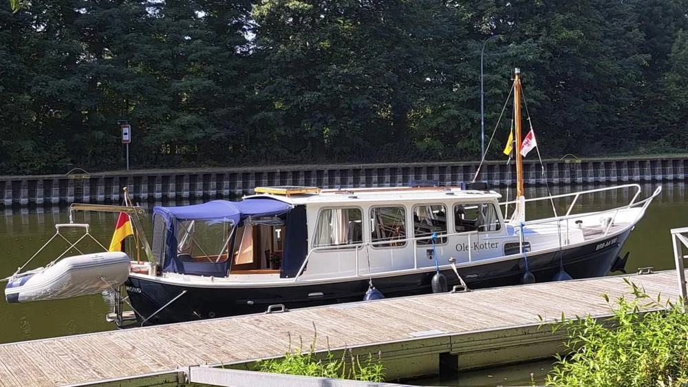 BoatPhoto.coverAlt
