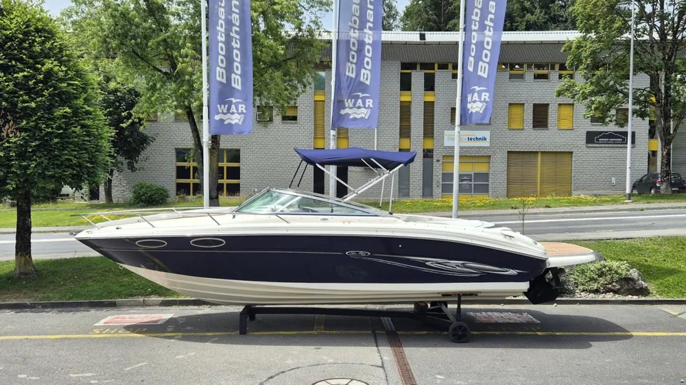 BoatPhoto.coverAlt