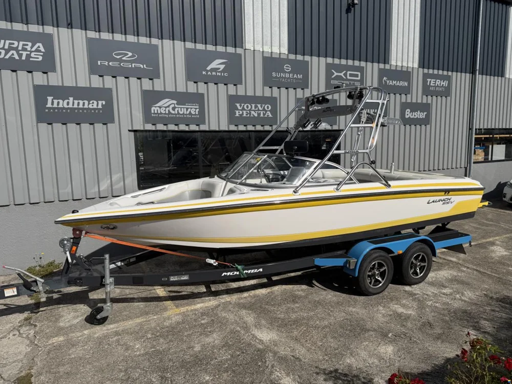 2004 Supra Launch SSV for sale in Switzerland