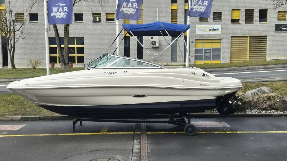 BoatPhoto.coverAlt