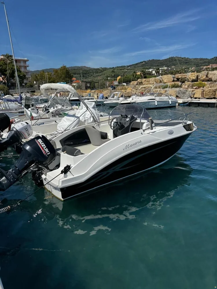 BoatPhoto.coverAlt