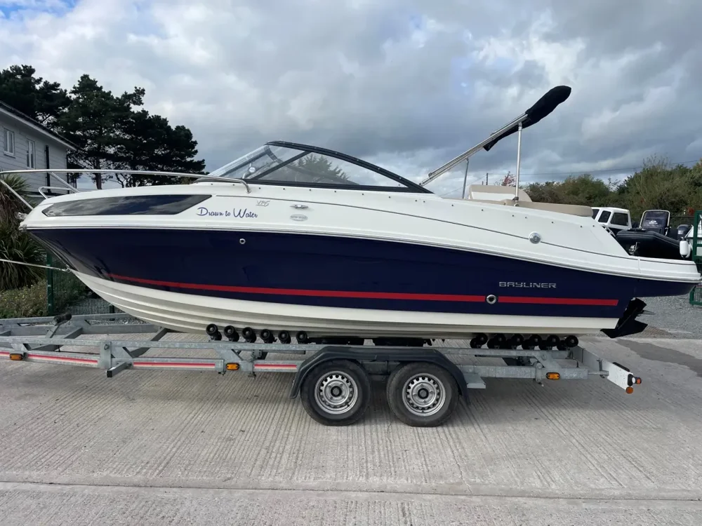 BoatPhoto.coverAlt