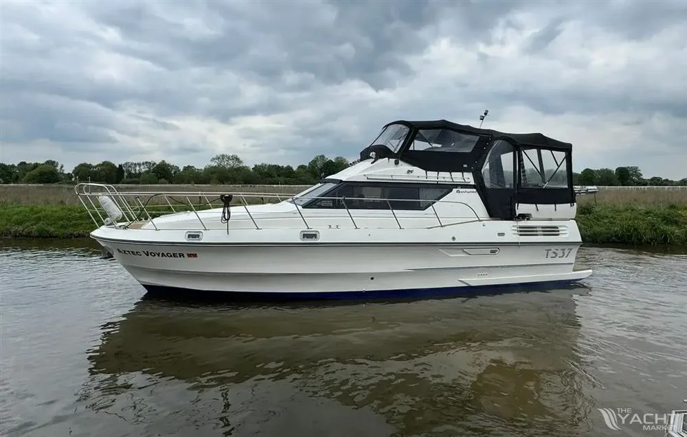 BoatPhoto.coverAlt