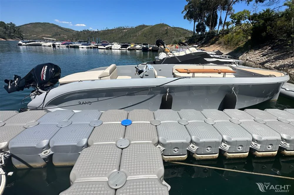 BoatPhoto.alt