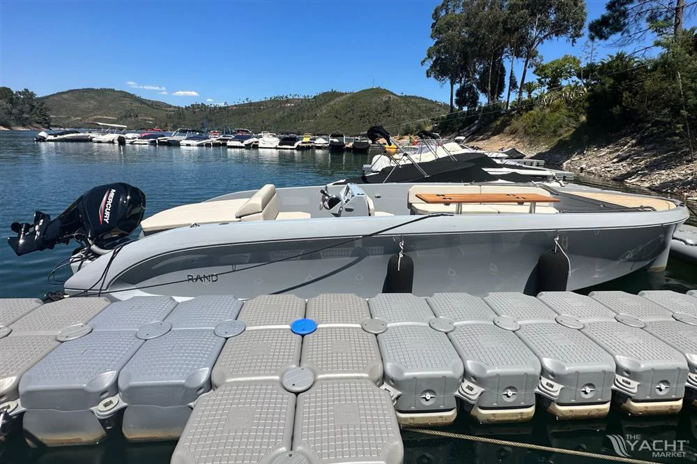 BoatPhoto.alt