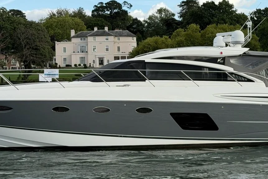 BoatPhoto.alt