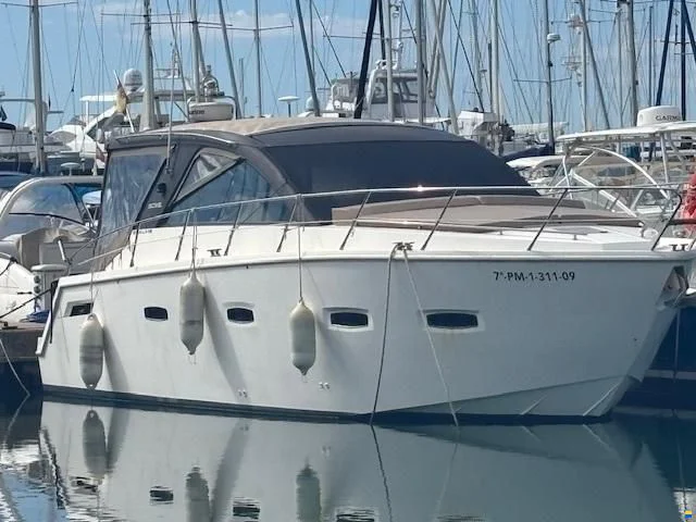 BoatPhoto.coverAlt