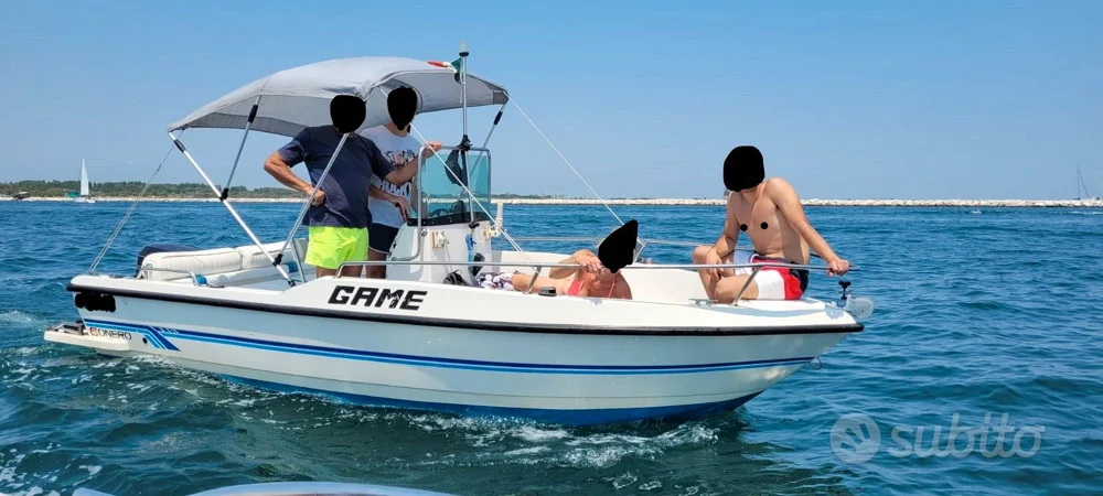 BoatPhoto.coverAlt