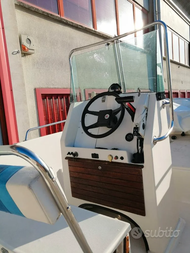 BoatPhoto.alt