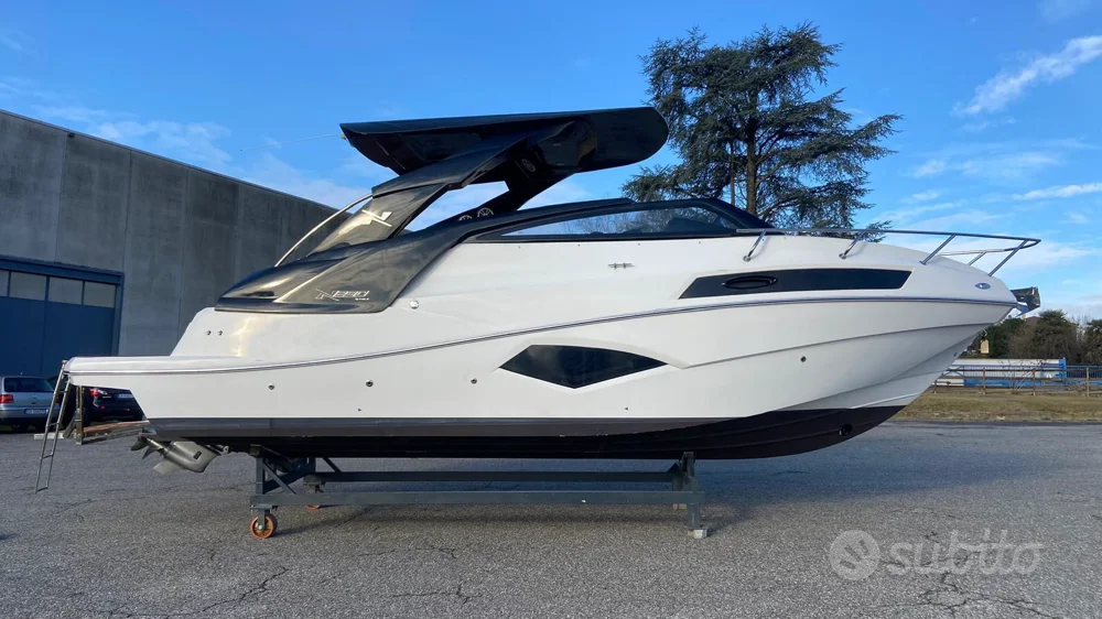 BoatPhoto.coverAlt