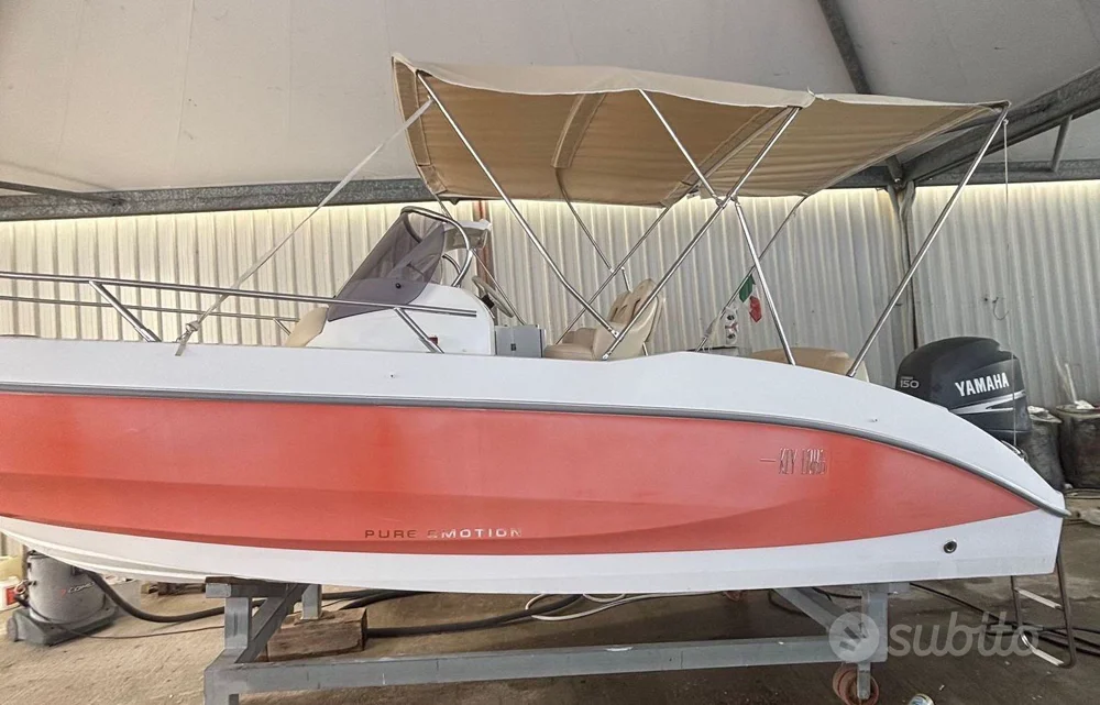 BoatPhoto.coverAlt