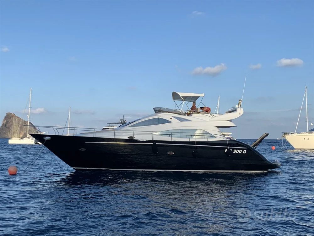 BoatPhoto.coverAlt