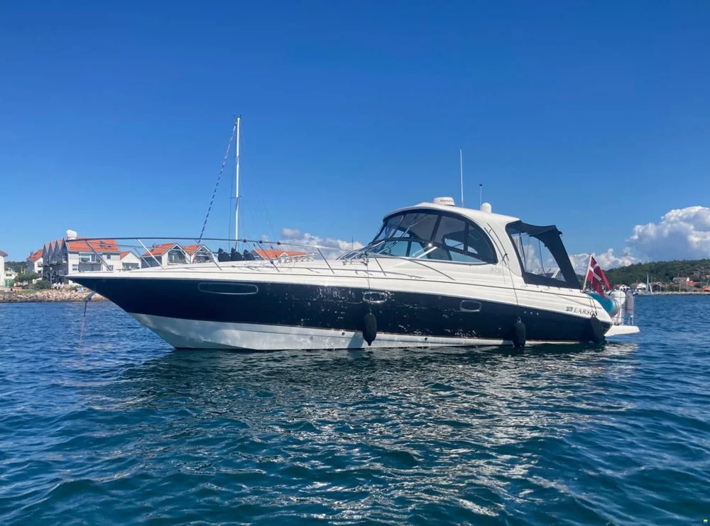 BoatPhoto.coverAlt