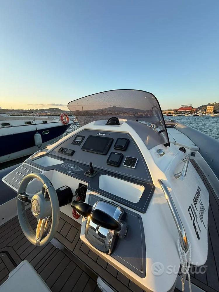 BoatPhoto.alt