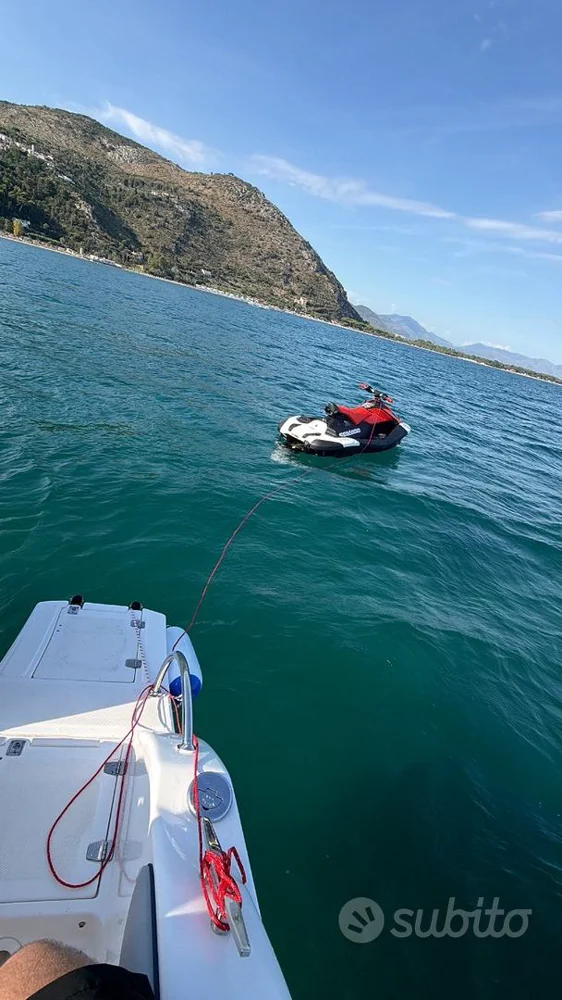 BoatPhoto.alt