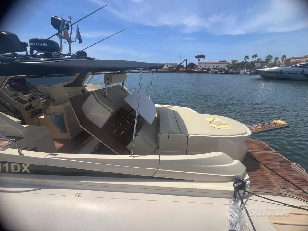 BoatPhoto.alt