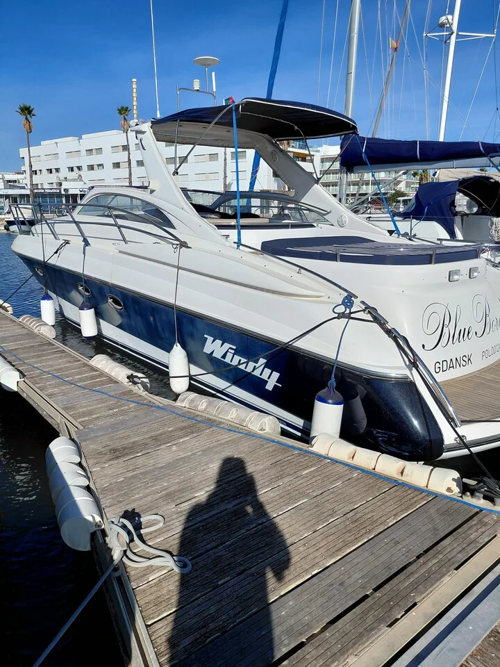 BoatPhoto.alt