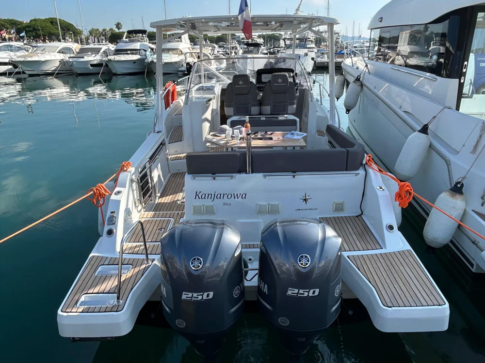 BoatPhoto.alt