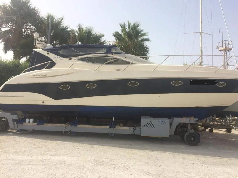 BoatPhoto.coverAlt