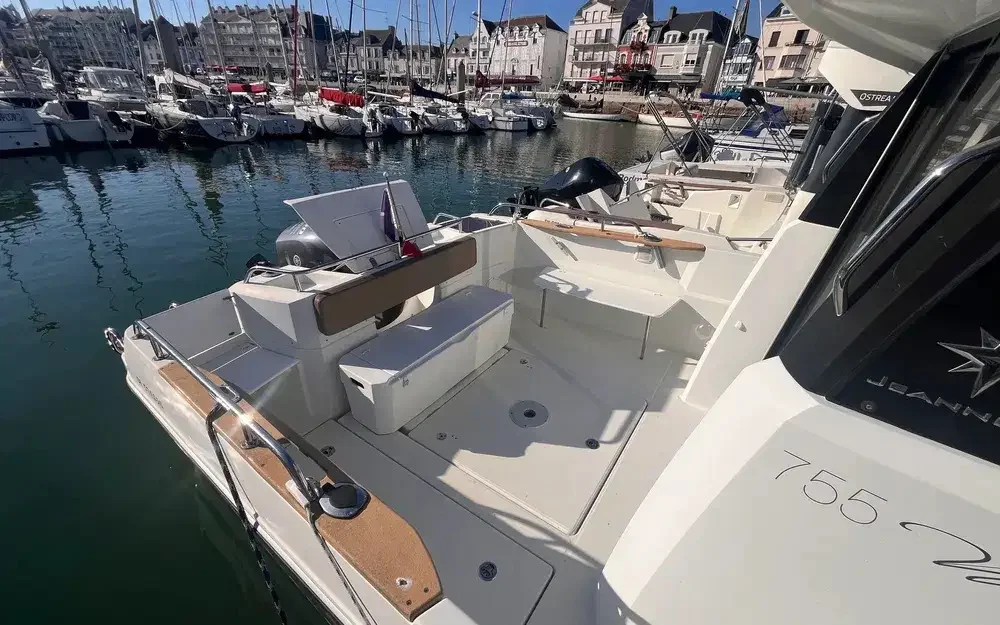 BoatPhoto.alt