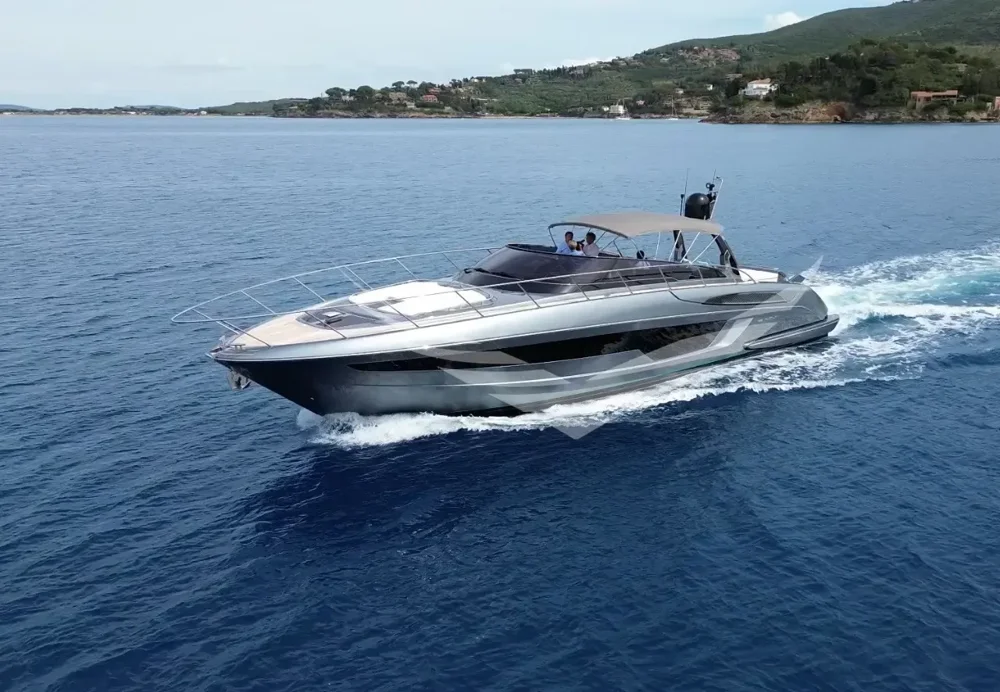 BoatPhoto.coverAlt