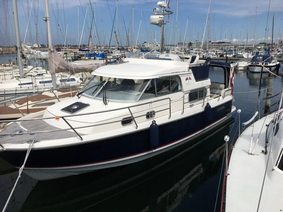 BoatPhoto.coverAlt