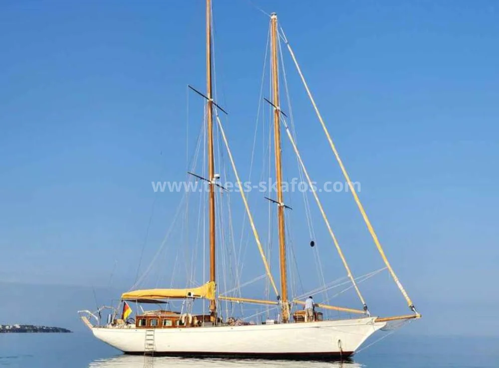 BoatPhoto.coverAlt
