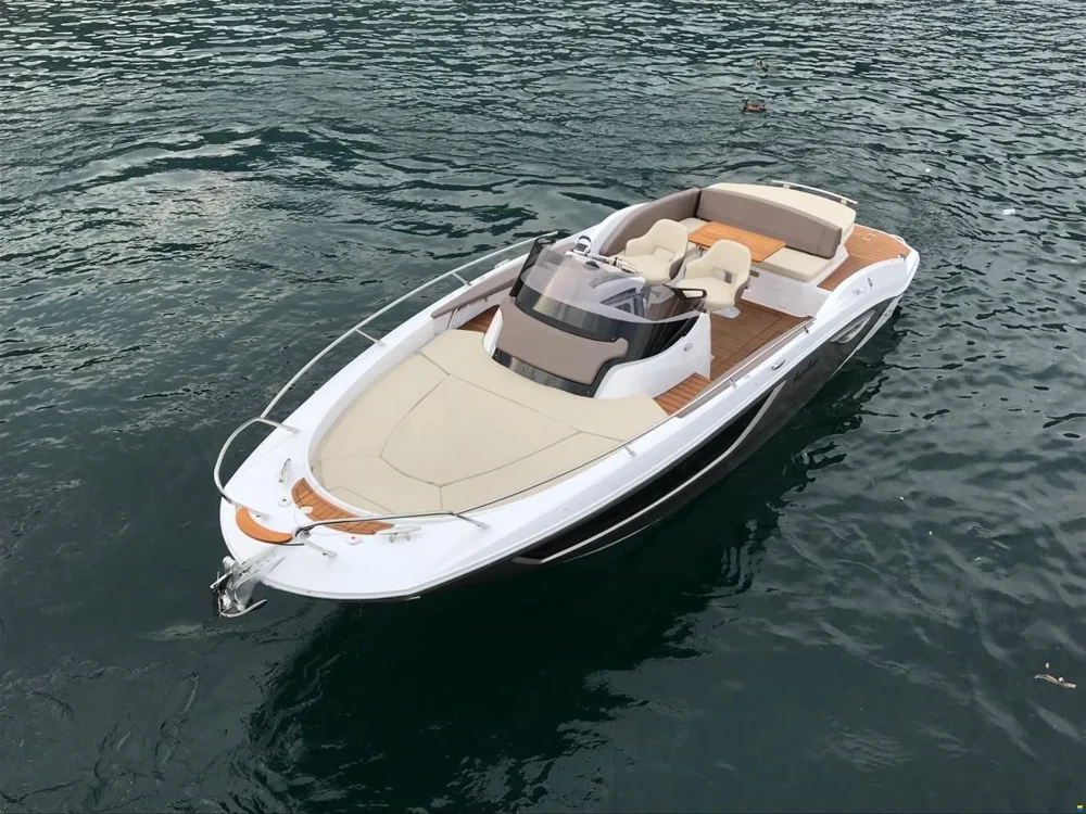 BoatPhoto.coverAlt