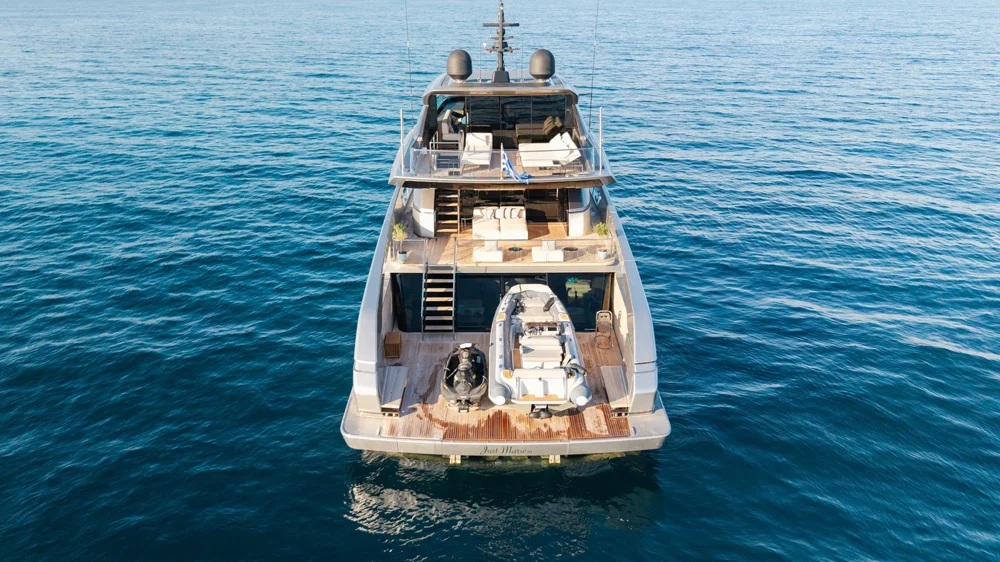 BoatPhoto.alt