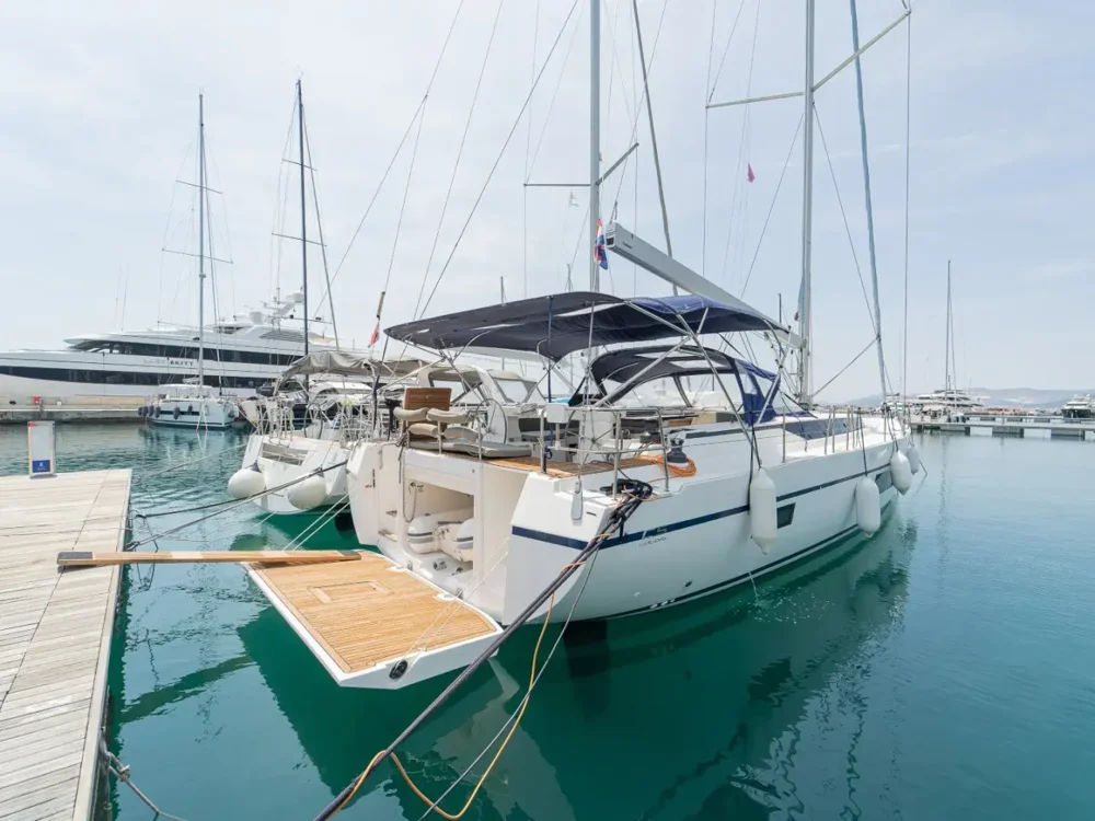 BoatPhoto.coverAlt