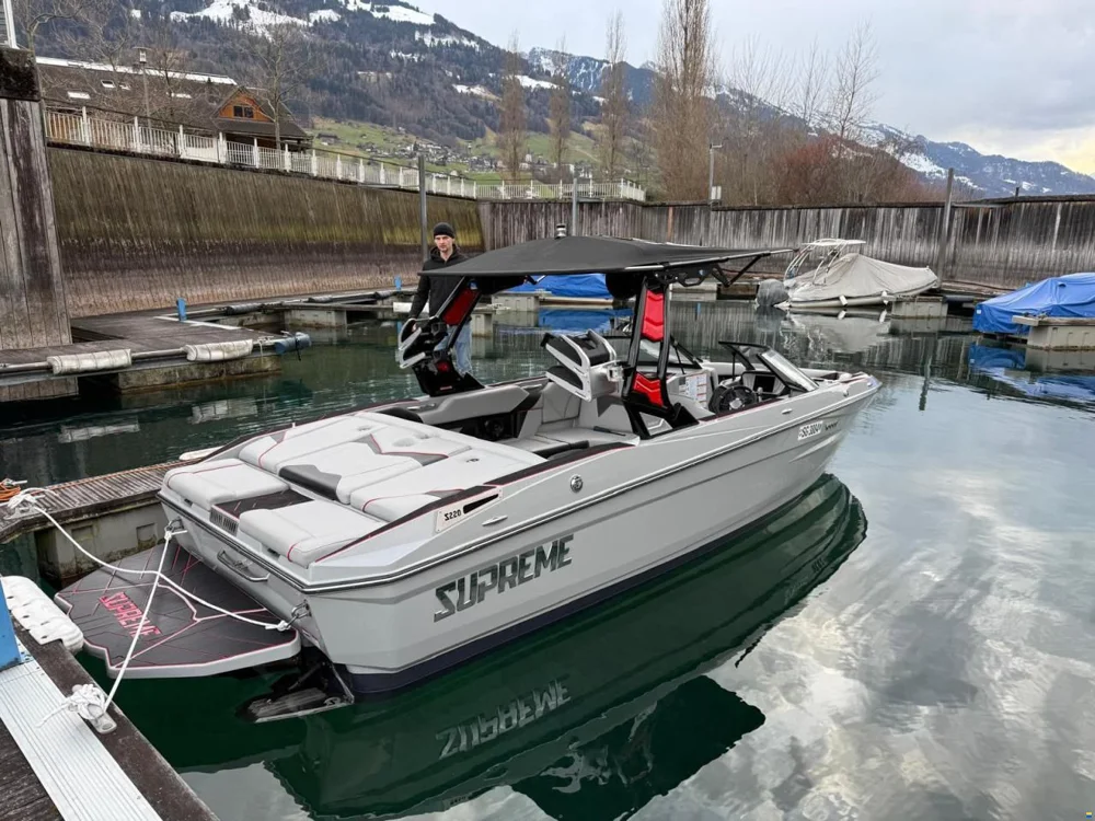 BoatPhoto.coverAlt