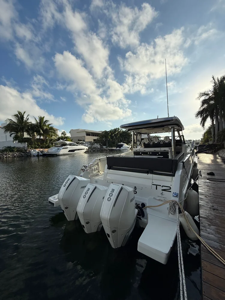 BoatPhoto.alt