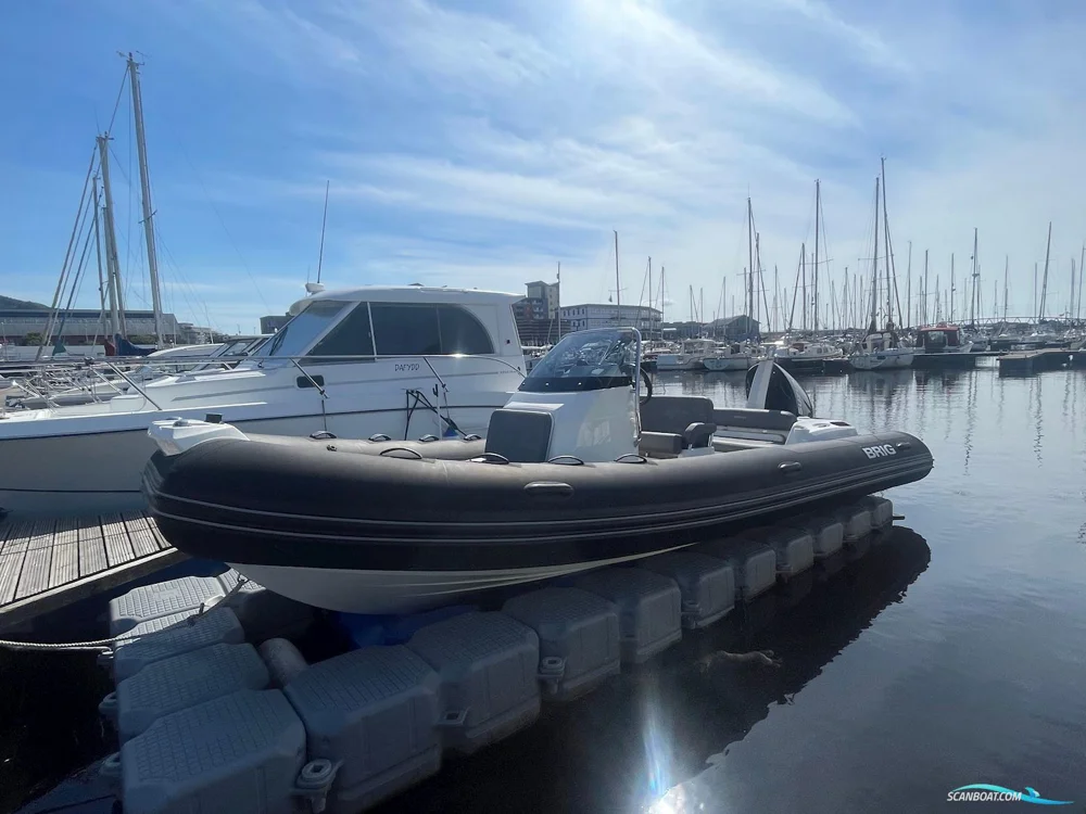 BoatPhoto.coverAlt