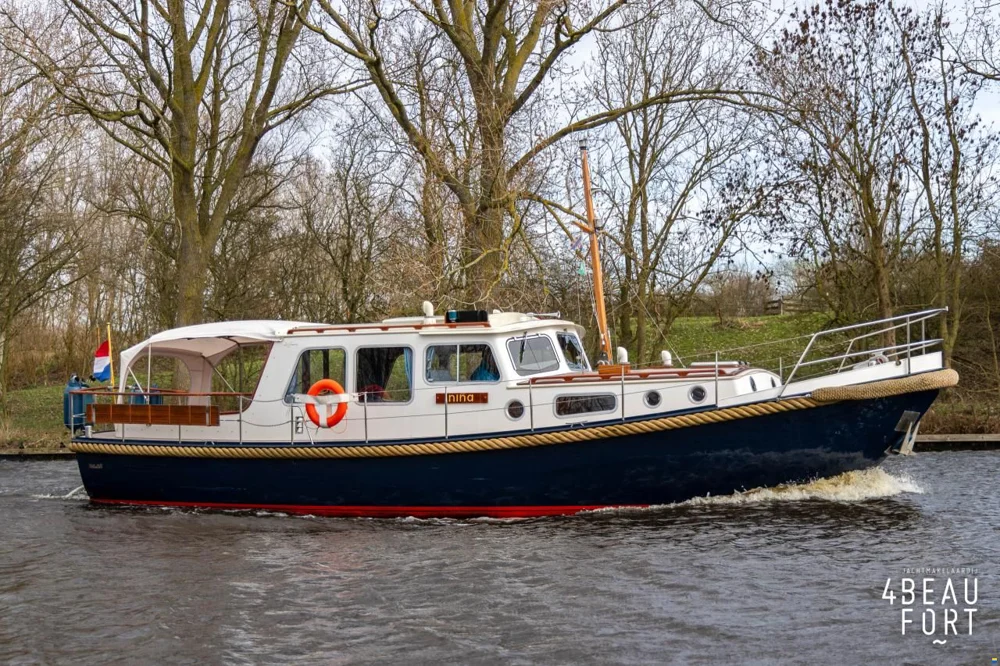 BoatPhoto.coverAlt