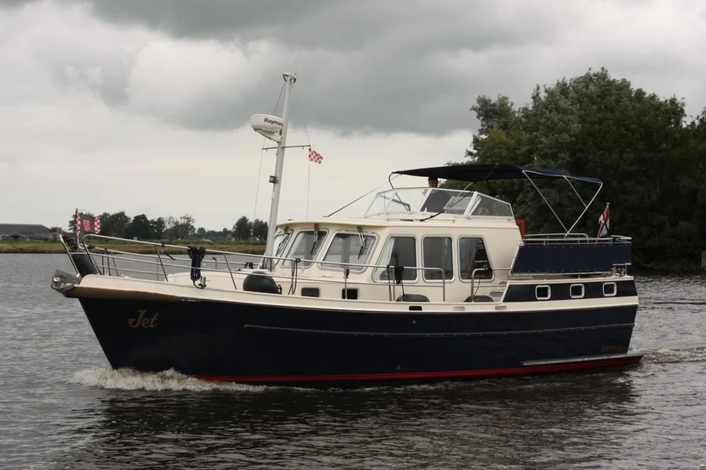 BoatPhoto.coverAlt