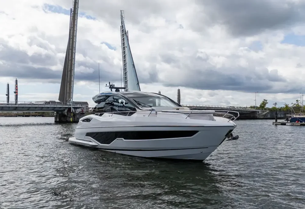2025 SUNSEEKER Predator 55 for sale in Poole, United Kingdom, photo 2 of 5